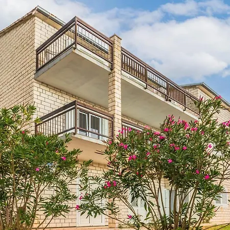 Paramount Apartamento *