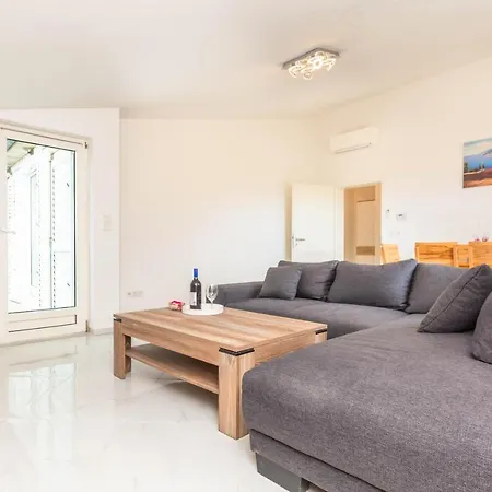 Paramount Apartment *