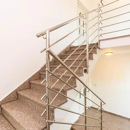Apartment Paramount *