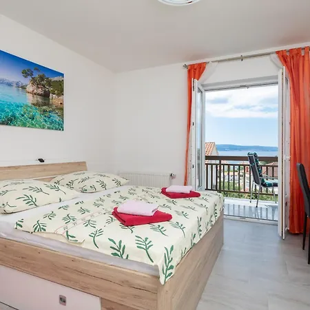 Paramount アパート