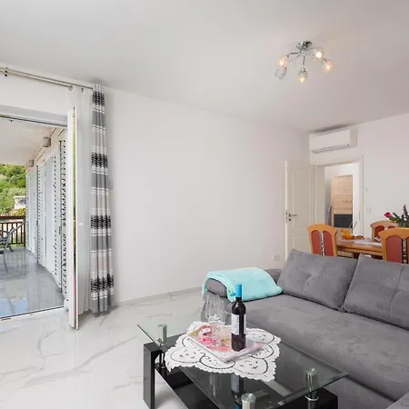 Apartment Paramount *