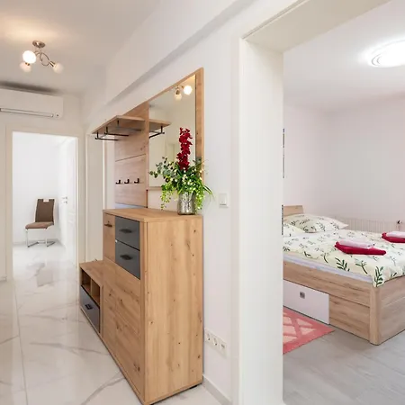 Paramount Apartamento Dugi Rat