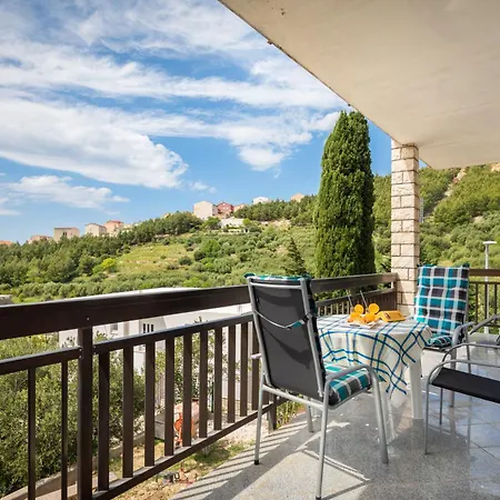 Paramount Apartment *