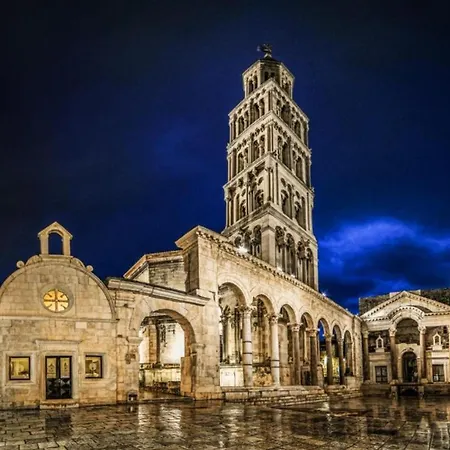 アパート Paramount ドゥギ・ラット