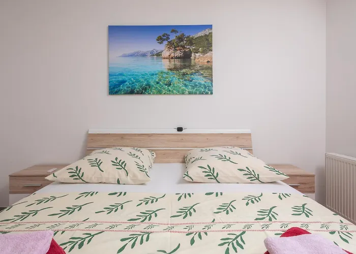 Paramount * Dugi Rat