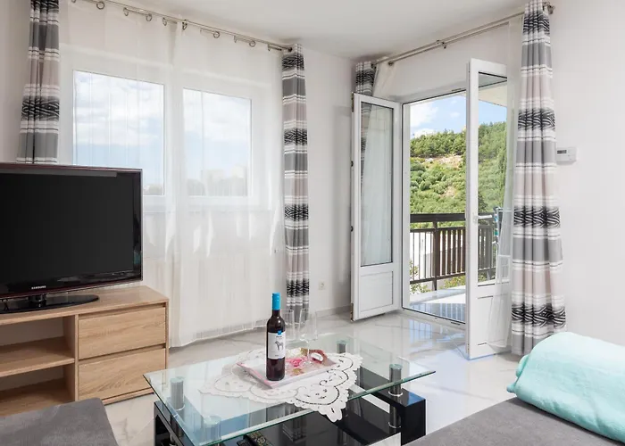 Paramount * Dugi Rat