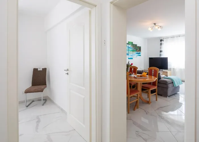 Paramount * Dugi Rat